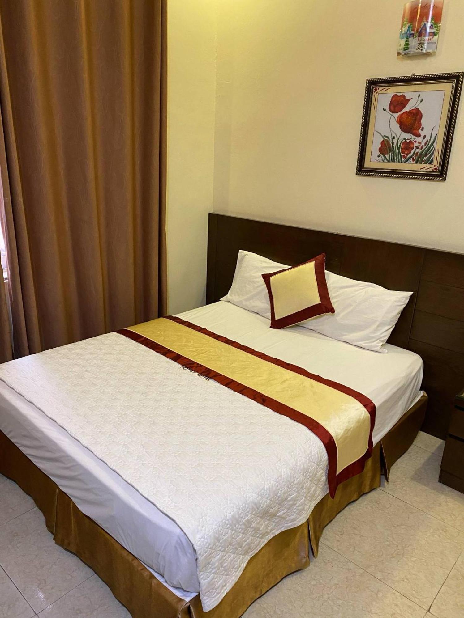Ho Tay Hotel Ha Long Esterno foto