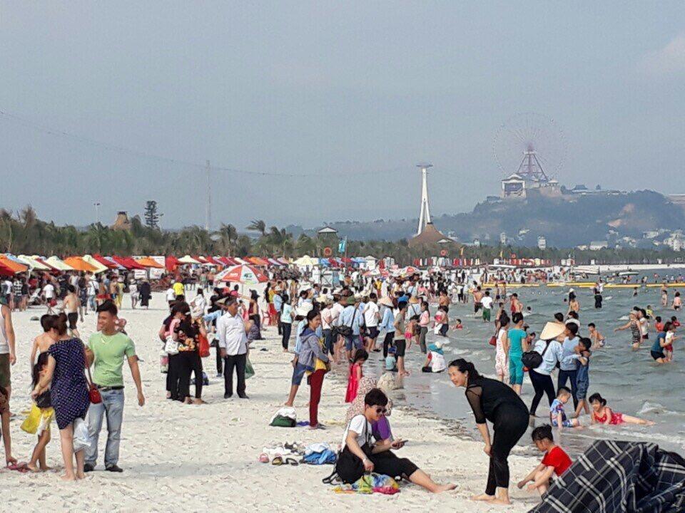 Ho Tay Hotel Ha Long Esterno foto