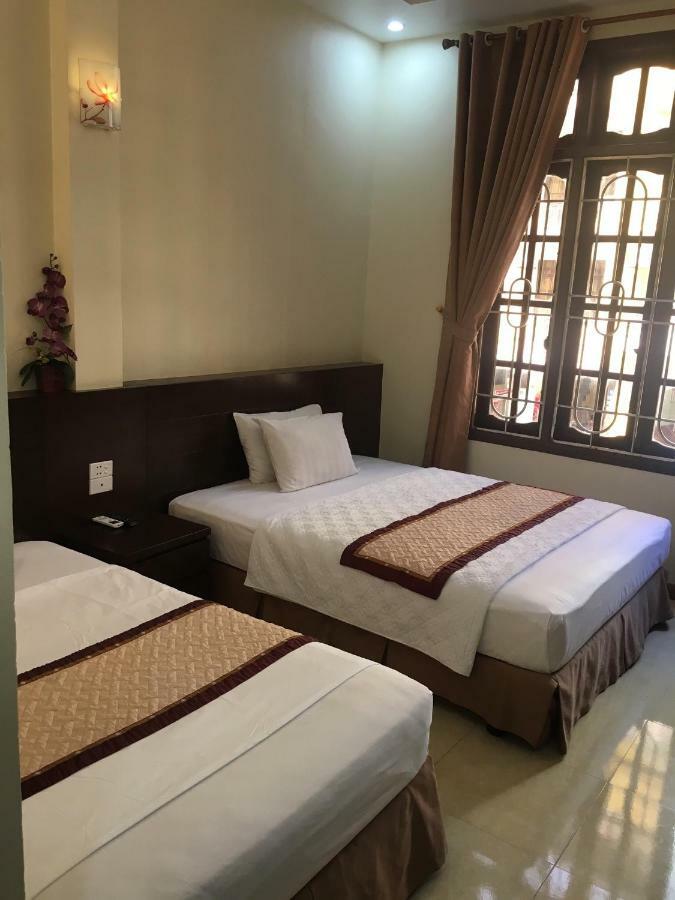 Ho Tay Hotel Ha Long Esterno foto